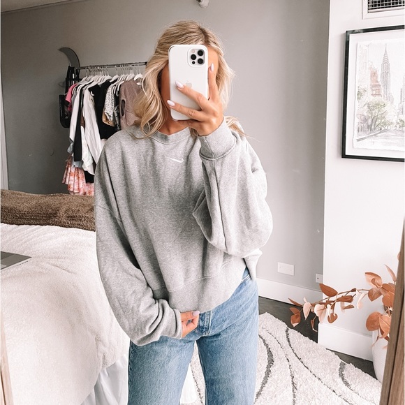 NIKE Gray Middle Swoosh Pullover M - Picture 3 of 3